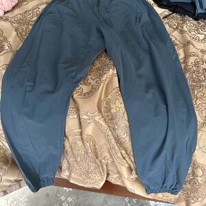 Gray lululemon joggers